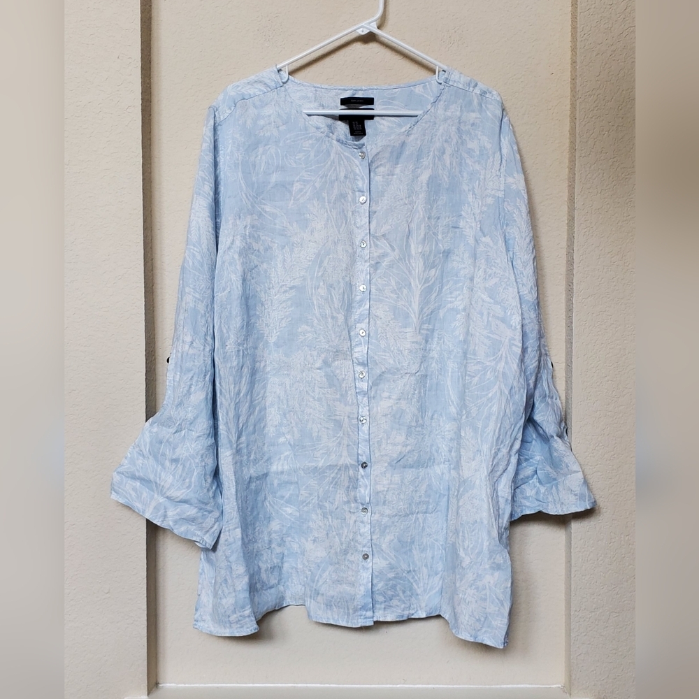 Tahari Light Blue 100% Linen Blouse.  Size 3x